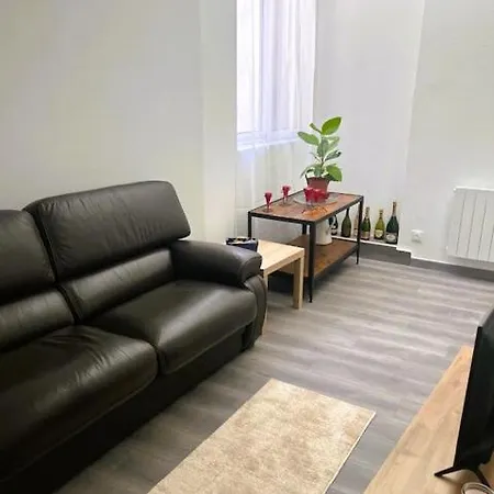 アパート Europe エペルネー