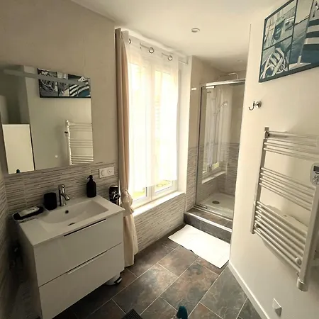 Europe アパート エペルネー